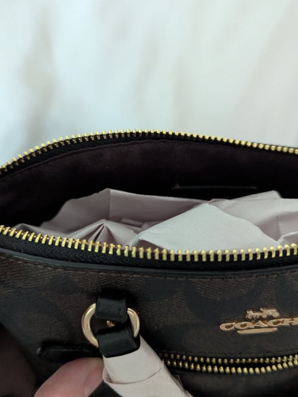 Small brown COACH purse - Picture 3 of 3